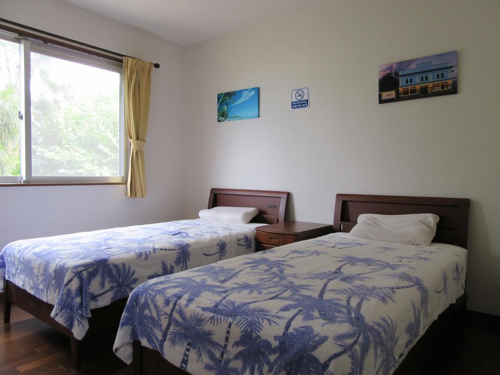 Guest House Diamond Yomitan Exterior photo