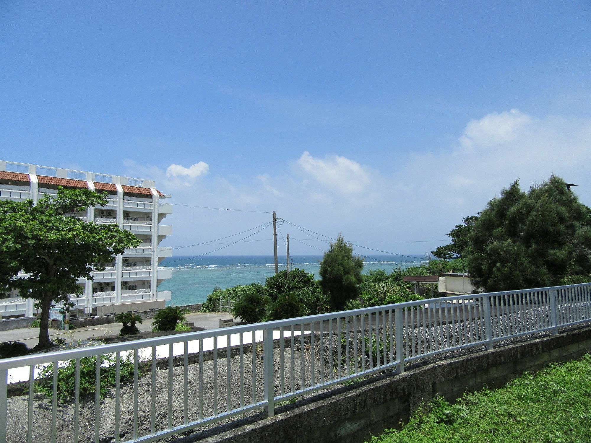 Guest House Diamond Yomitan Exterior photo